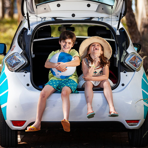 ninos coche guppy alzadores